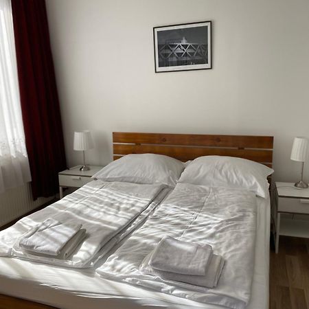 Bed and Breakfast Platanus Panzió Zamárdi Esterno foto