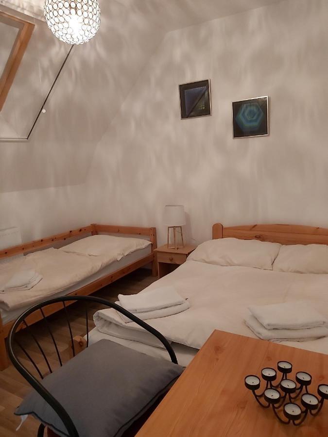 Bed and Breakfast Platanus Panzió Zamárdi Esterno foto