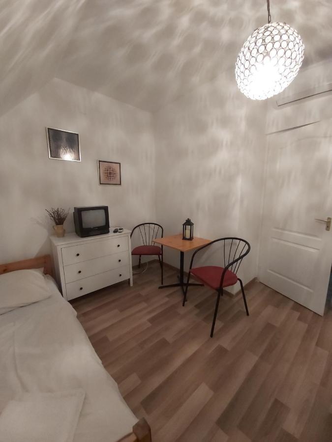 Bed and Breakfast Platanus Panzió Zamárdi Esterno foto