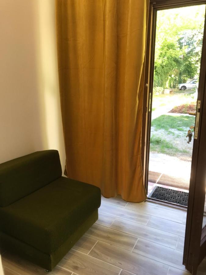 Bed and Breakfast Platanus Panzió Zamárdi Esterno foto